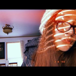 Meet your Posher, Annette